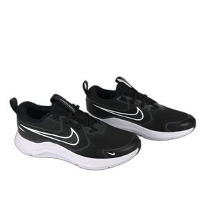 Nike Cosmic Runner Youth 4.5Y Women’s 6 Black Running Sneakers NIB